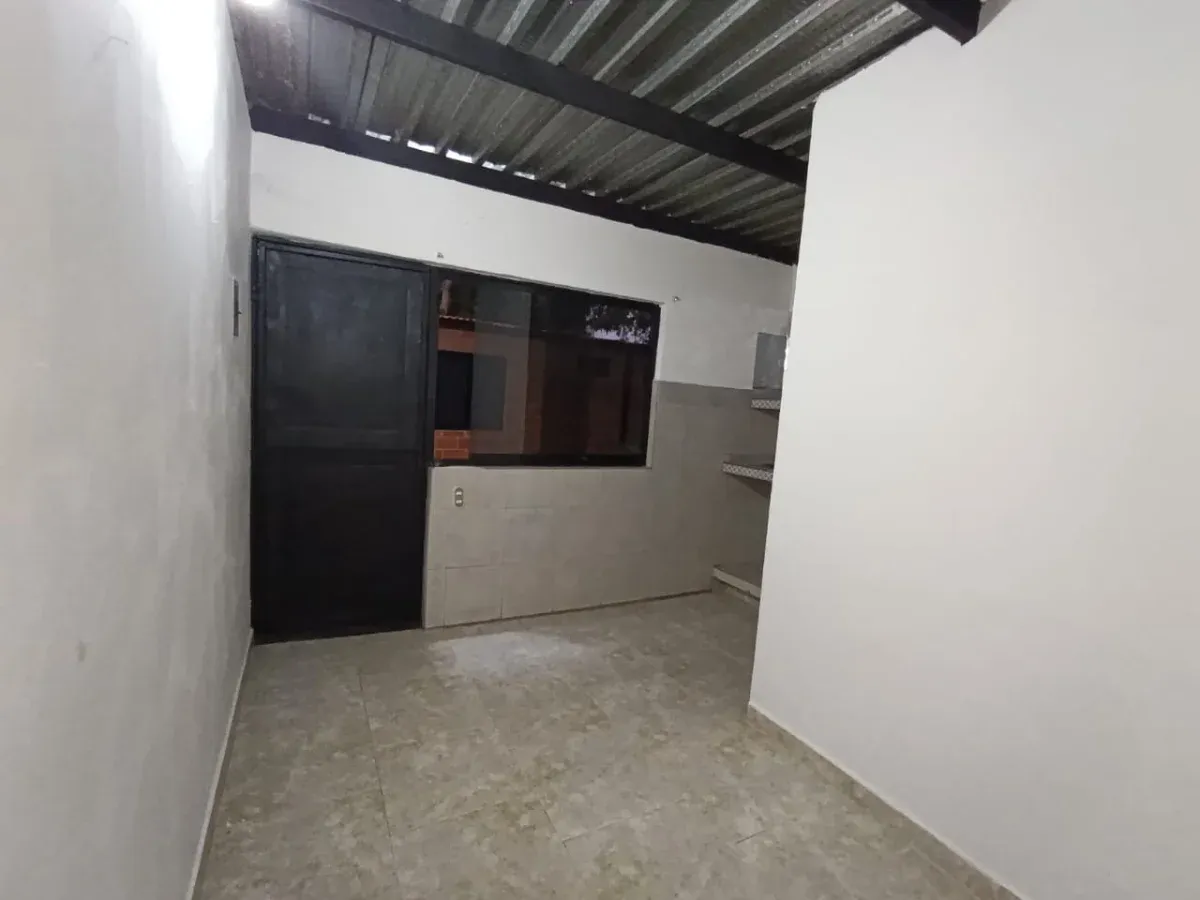 Se alquila cómodo anexo en naguanagua Av 190 Tarapio - 5