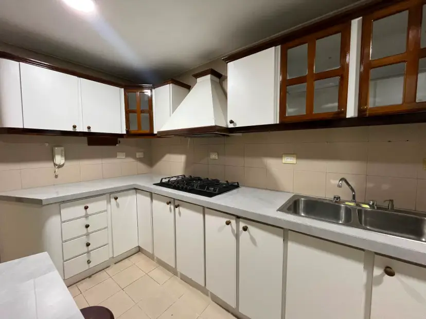 Se vende Apto con cocina a a estrenar en Maracay san Isidro 