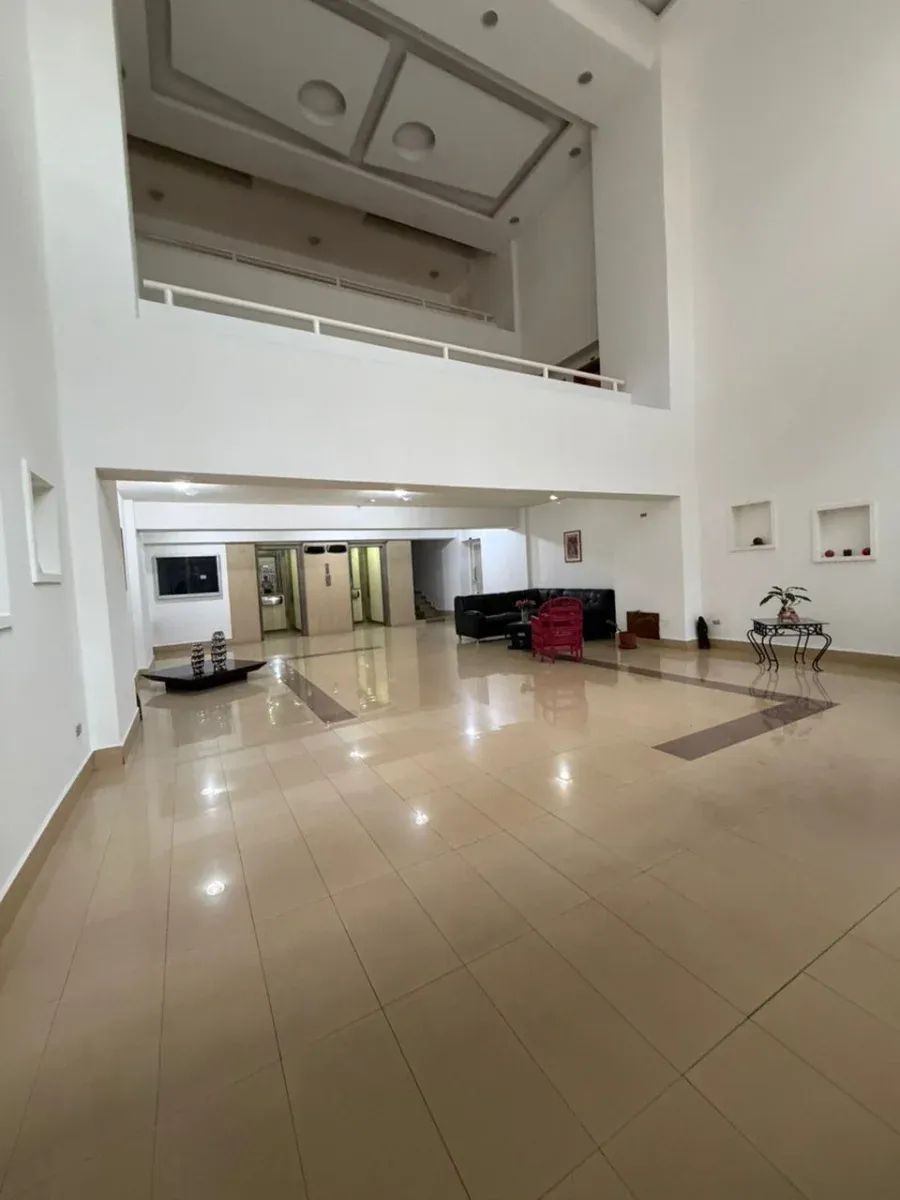Espacioso apartamento ubicado en la Trigaleña  - 2
