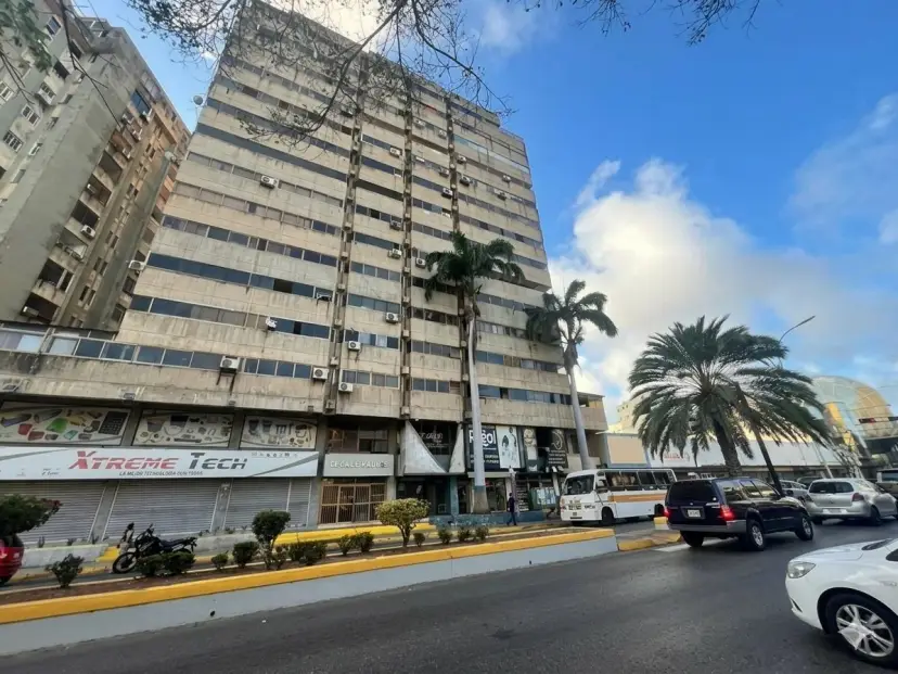 Apartamento En Venta Avenida 4 De Mayo, Edificio Estefani.