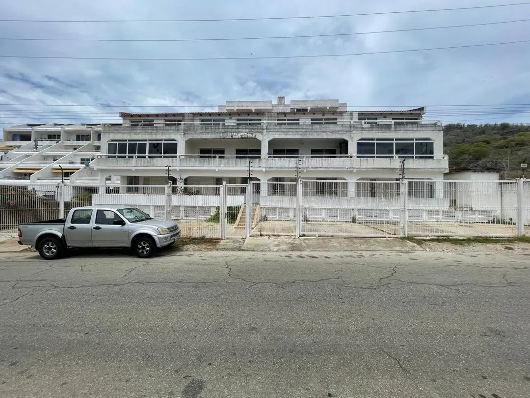 Apartamento En Venta, Los Delfines, Pampatar. Municipio Manerio. - 2