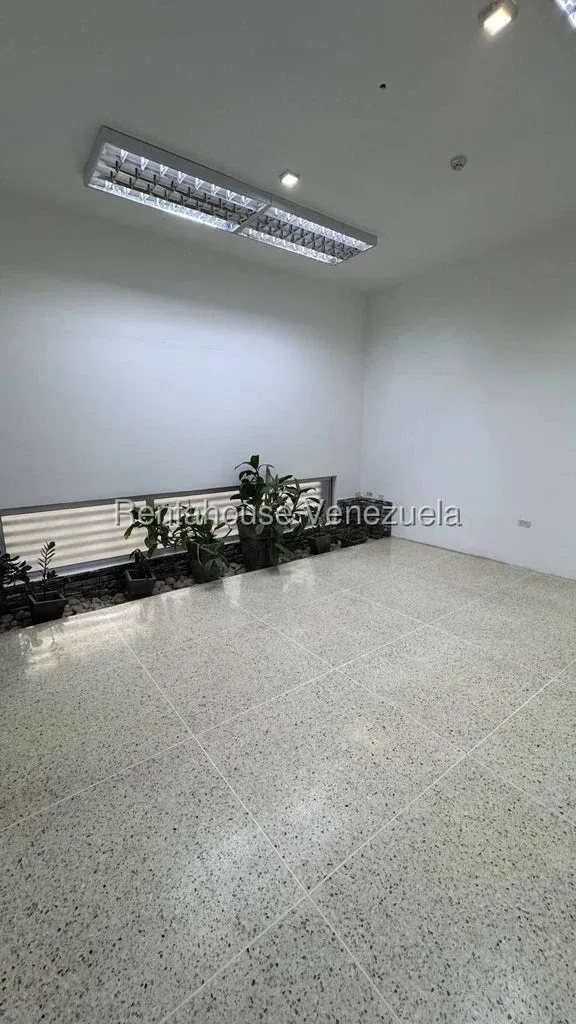 MLS #26-17853 EN VENTA CASA COMERCIAL  - 7