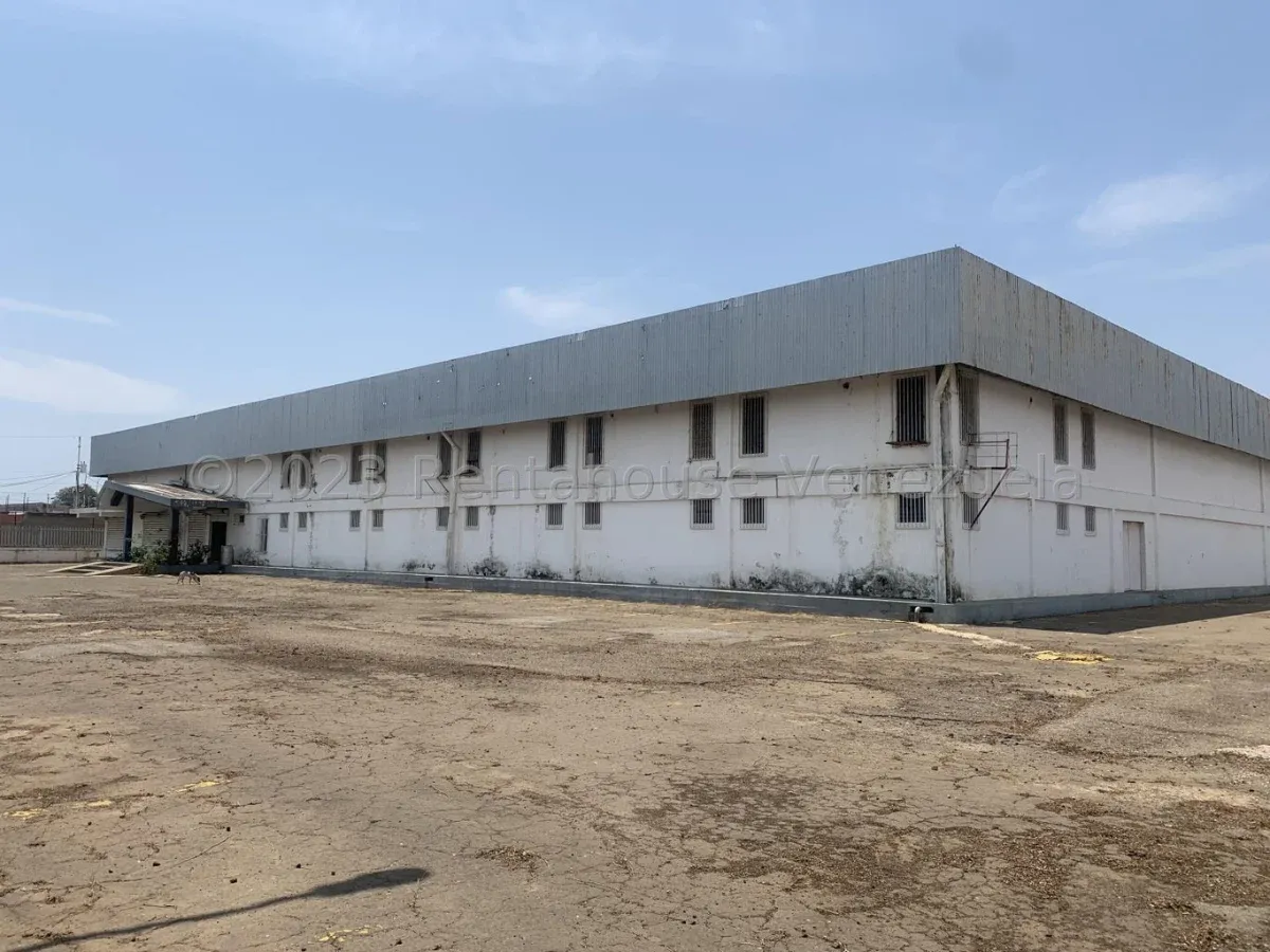 MLS #26-13999 EN VENTA GALPON LOCAL COMERCIAL  - 3