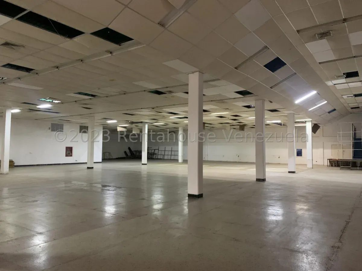 MLS #26-13999 EN VENTA GALPON LOCAL COMERCIAL  - 13