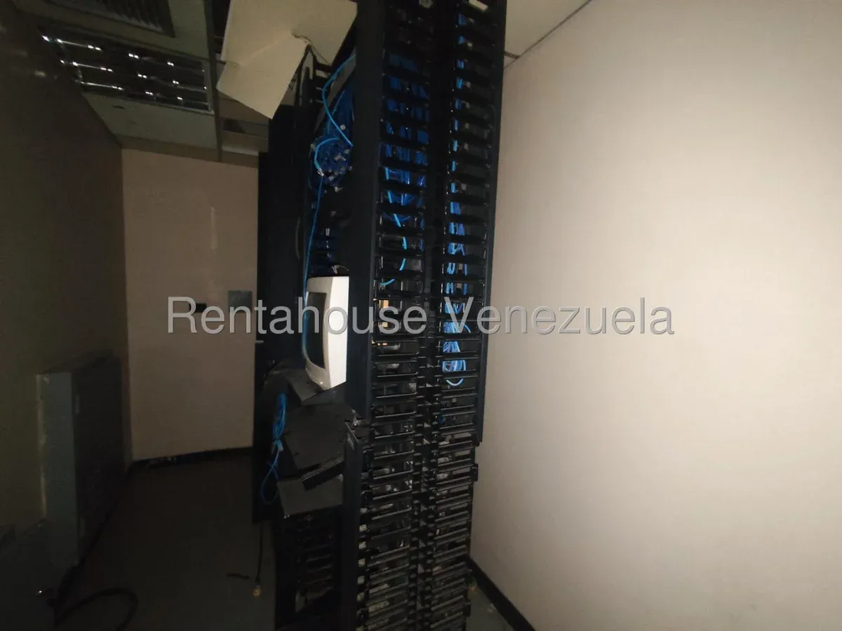 MLS #25-21021 EN VENTA LOCAL COMERCIAL  - 10