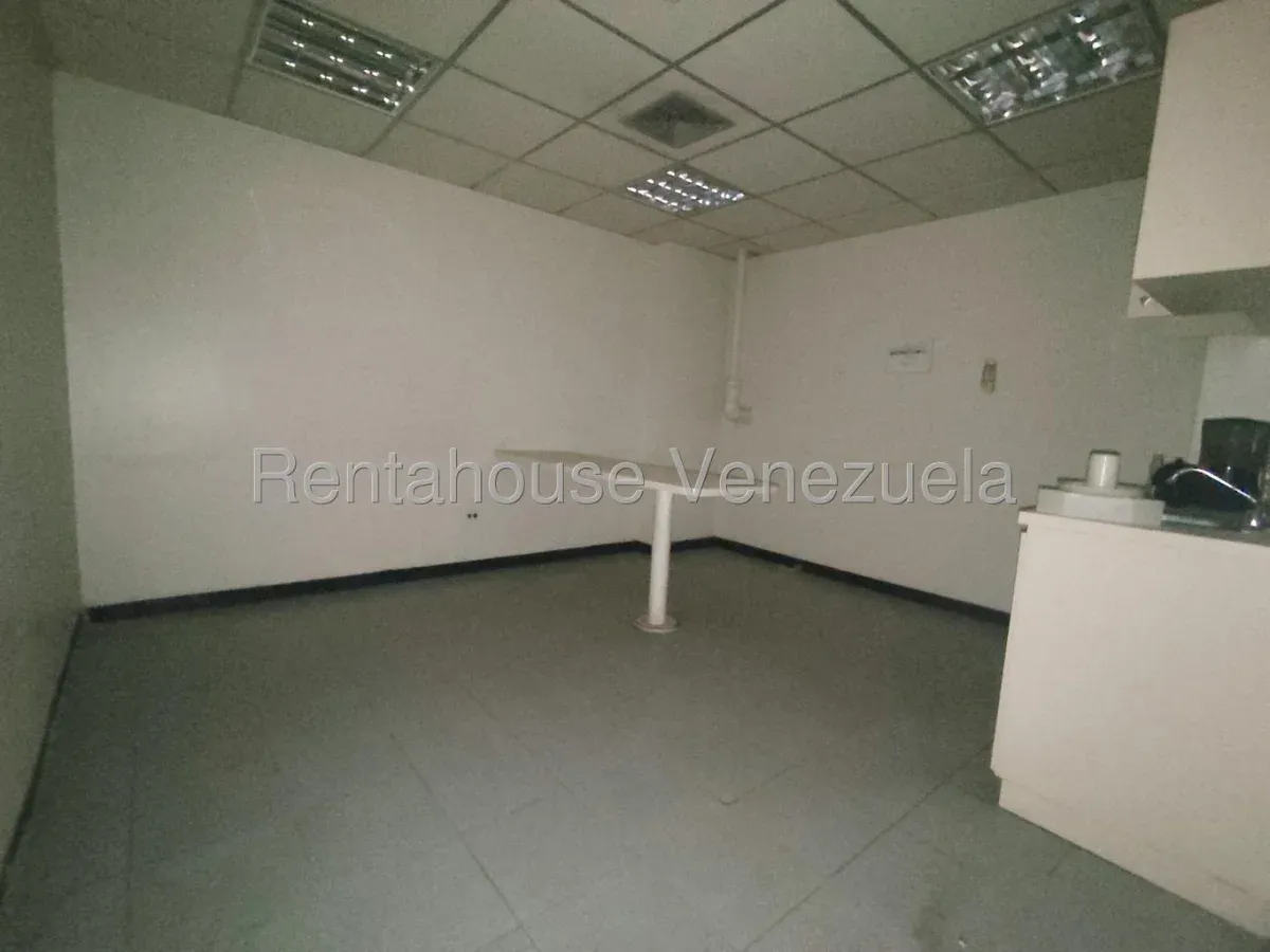 MLS #25-21021 EN VENTA LOCAL COMERCIAL  - 15