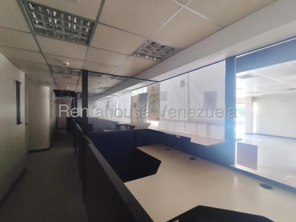 MLS #25-21021 EN VENTA LOCAL COMERCIAL  - 17