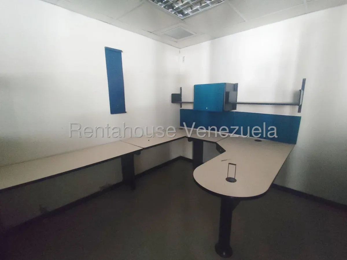 MLS #25-21021 EN VENTA LOCAL COMERCIAL  - 19