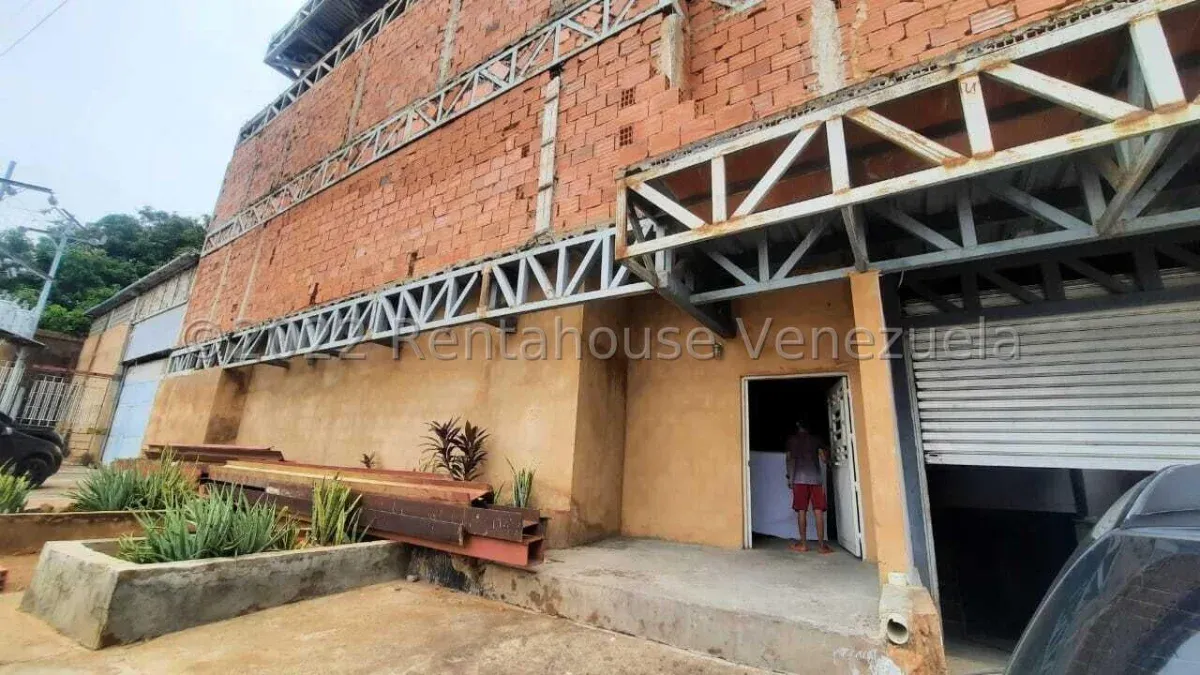 MLS #25-9839 EN VENTA LOCAL COMERCIAL  - 5