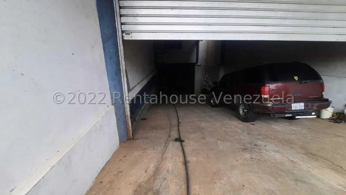 MLS #25-9839 EN VENTA LOCAL COMERCIAL  - 10