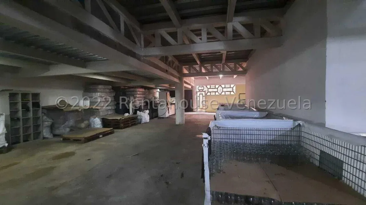 MLS #25-9839 EN VENTA LOCAL COMERCIAL  - 12