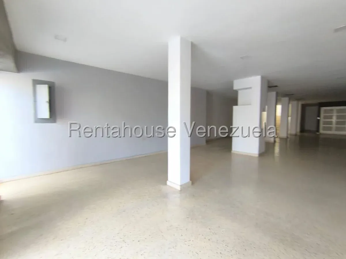 MLS #26-15738 LOCAL EN VENTA  - 10