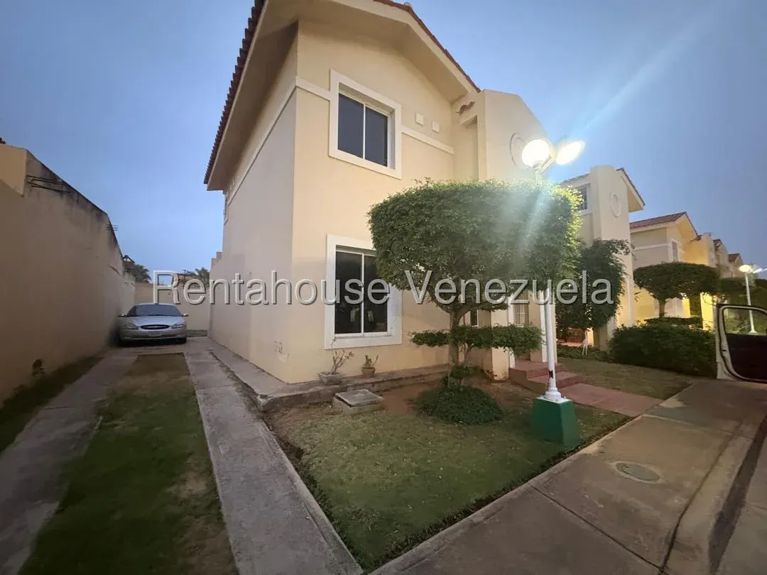 MLS #26-20584 TOWNHOUSE EN VENTA - 2