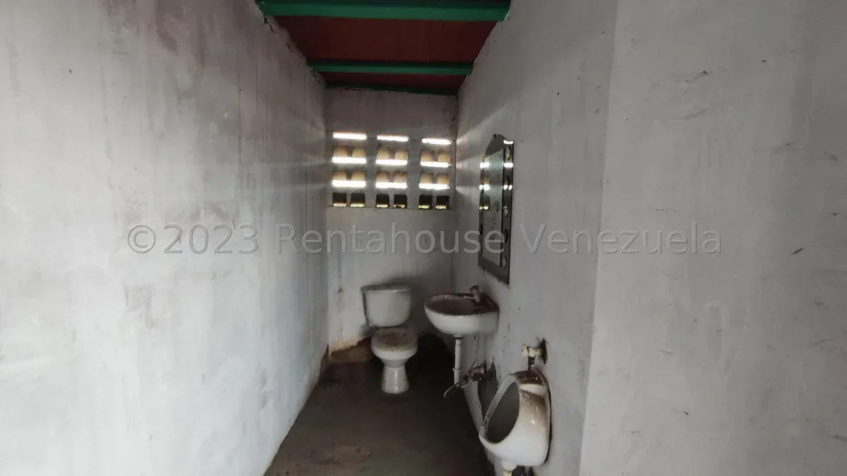 MLS #24-9511LOCAL EN VENTA  - 14