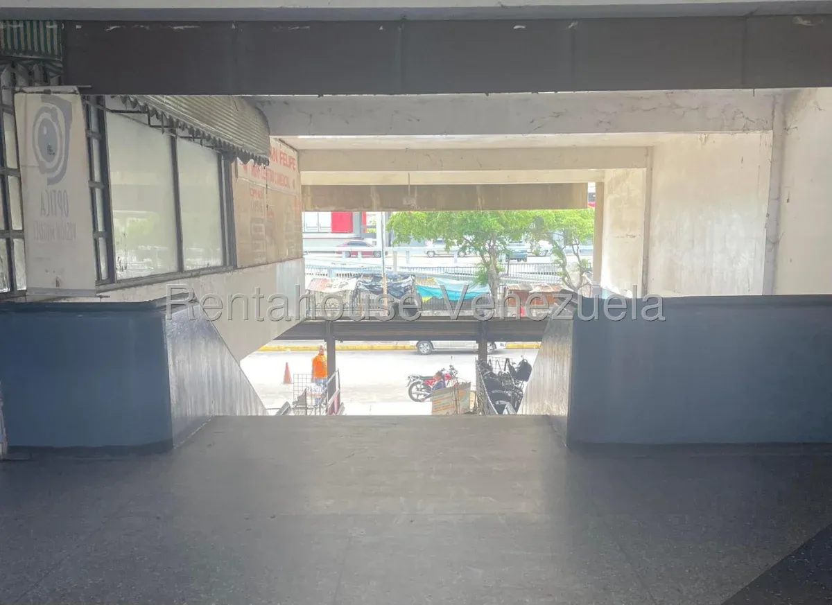 MLS #26-21542 LOCAL EN VENTA - 4