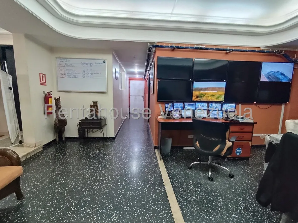 MLS #25-10587 EN VENTA, CON GRAN POTENCIAL  - 6