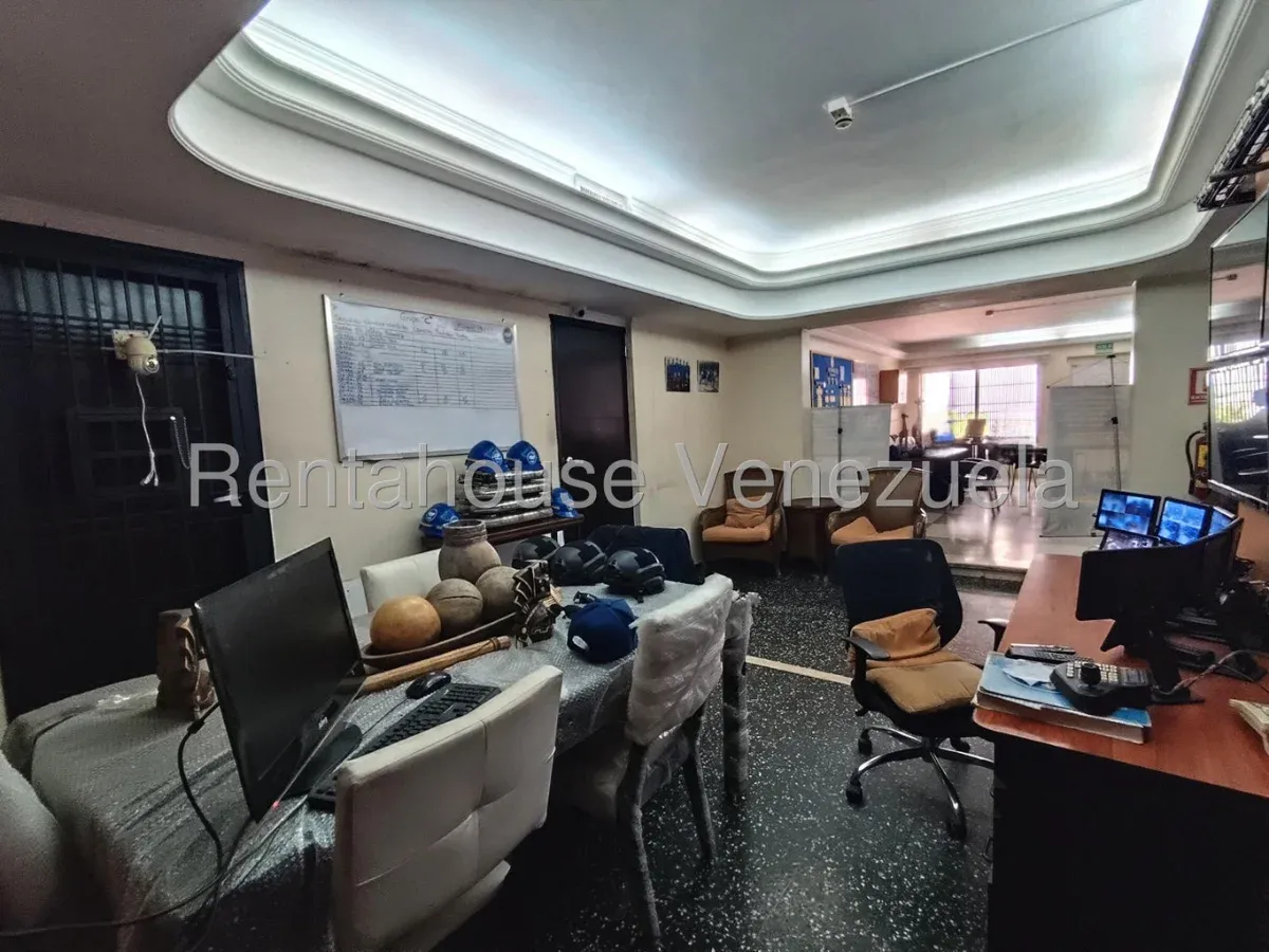 MLS #25-10587 EN VENTA, CON GRAN POTENCIAL  - 7