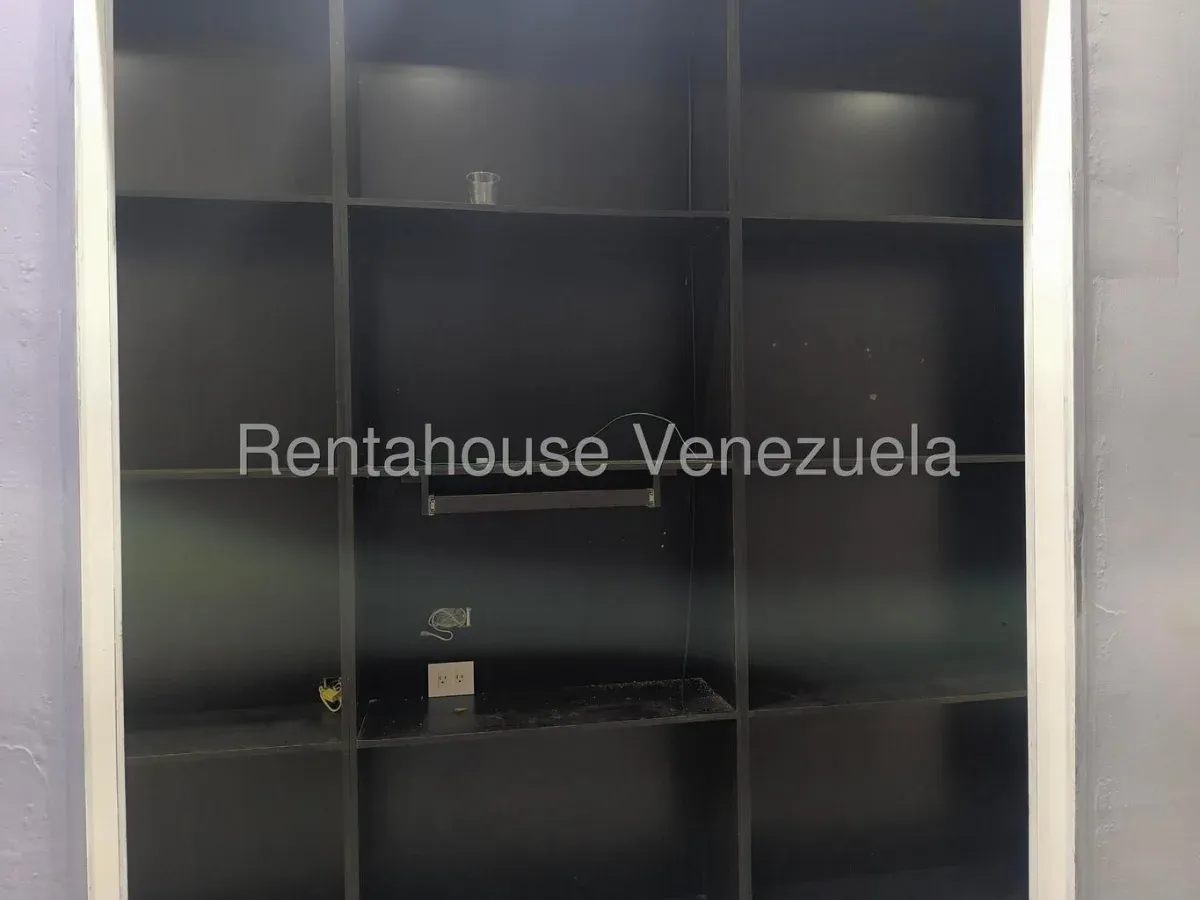 MLS #26-6900 LOCAL EN VENTA  - 5