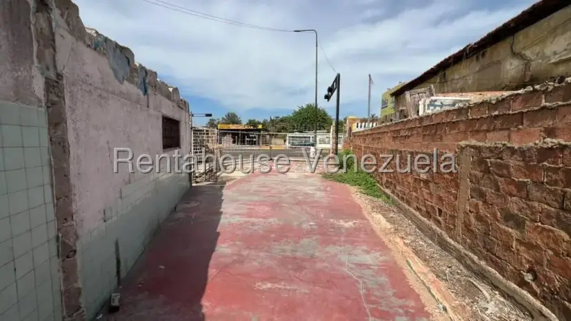 MLS #26-22387 TERRENO EN VENTA 