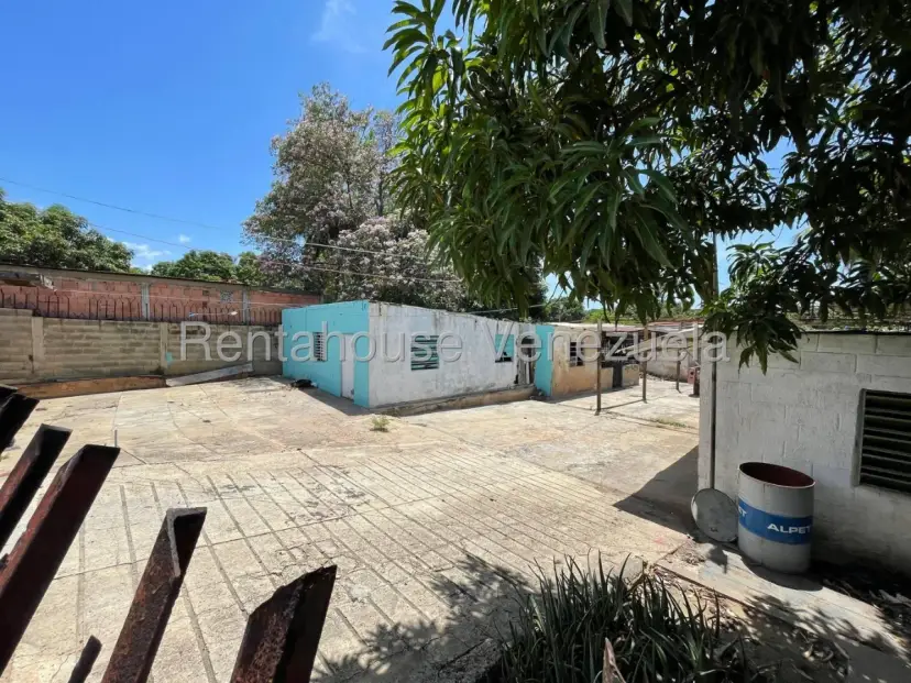 MLS #26-22388 CASA COMERCIAL, CON TERRENO Y GALPON EN ALQUILER 