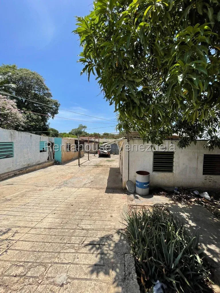 MLS #26-22388 CASA COMERCIAL, CON TERRENO Y GALPON EN ALQUILER  - 3