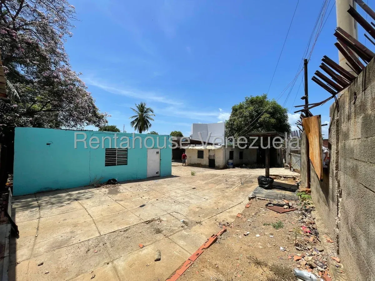 MLS #26-22388 CASA COMERCIAL, CON TERRENO Y GALPON EN ALQUILER  - 4