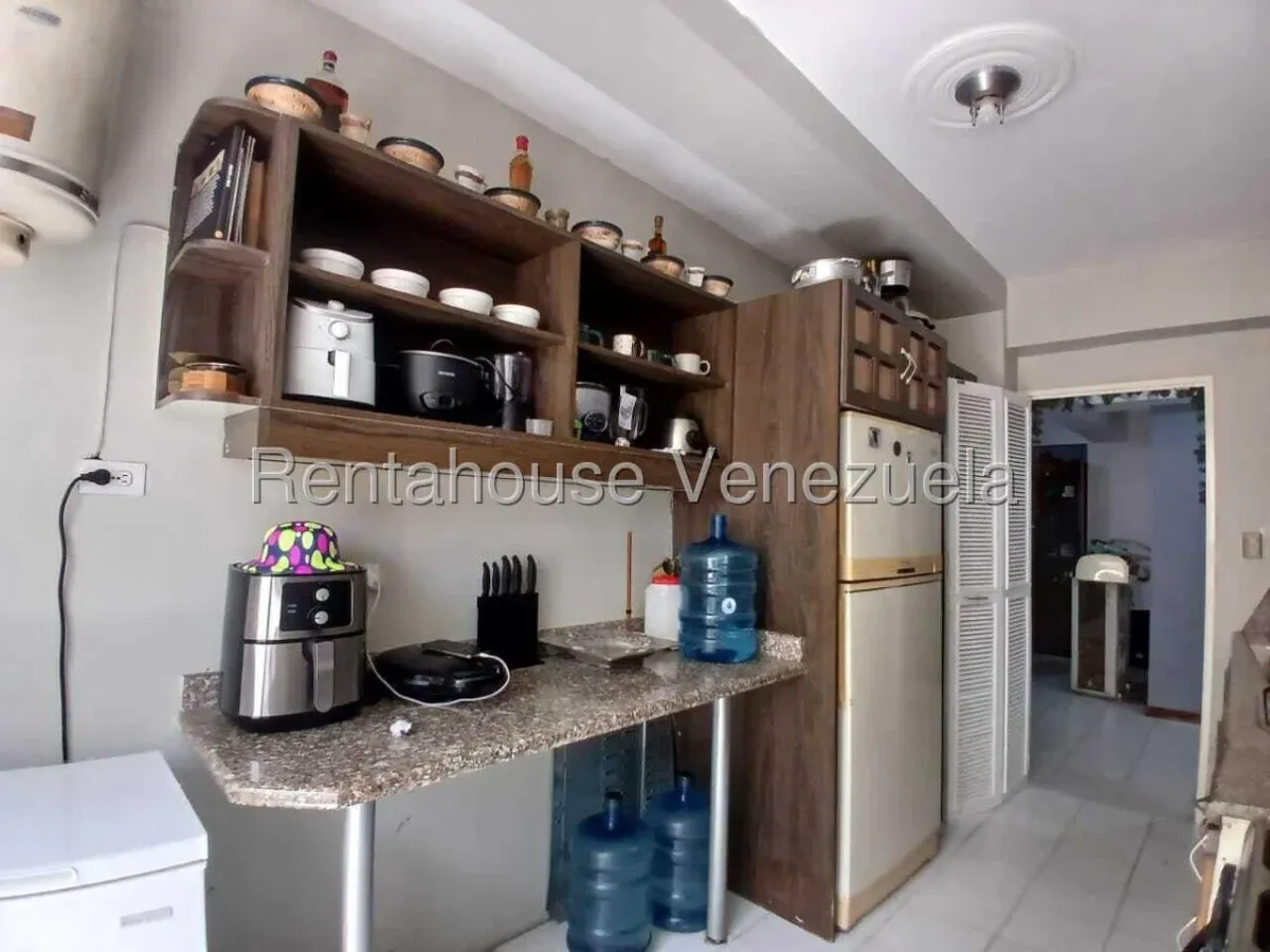 APARTAMENTO EN VENTA EN CECILIO ACOSTA - 6