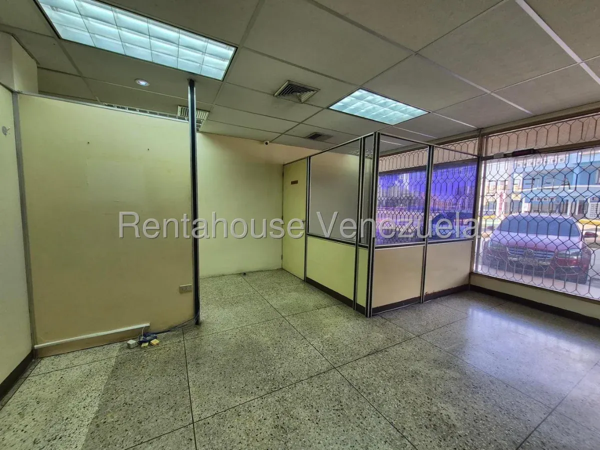 LOCAL COMERCIAL EN ALQUILER EN AVENIDA FALCON  - 7
