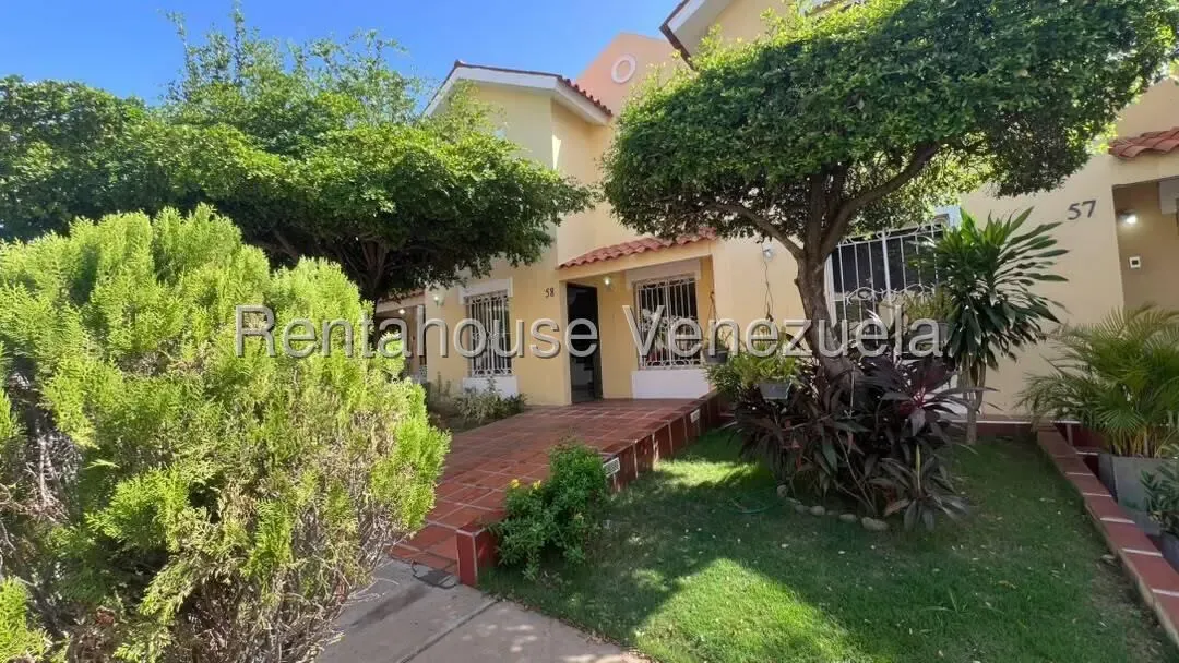 TOWNHOUSE EN VENTA EN CIRCUNVALACIÓN DOS