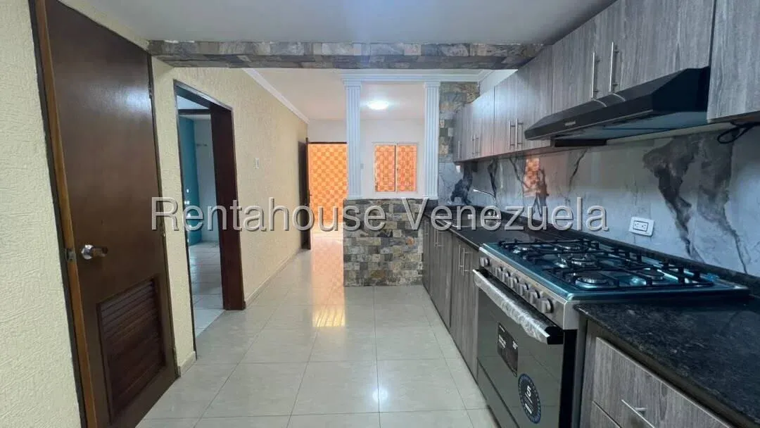 TOWNHOUSE EN VENTA EN CIRCUNVALACIÓN DOS - 6