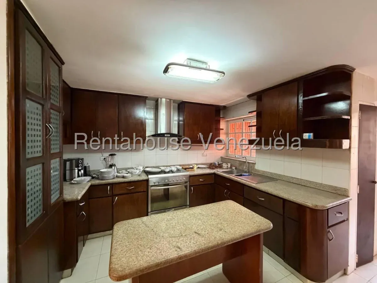 APARTAMENTO EN ALQUILER EN LA LAGO  - 3