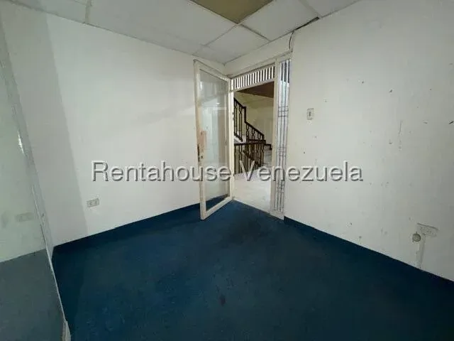 OFICINA EN VENTA EN 5 DE JULIO  - 2