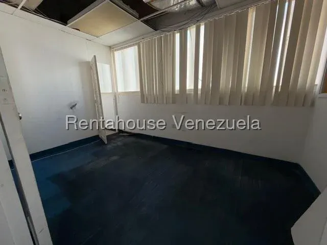 OFICINA EN VENTA EN 5 DE JULIO  - 5