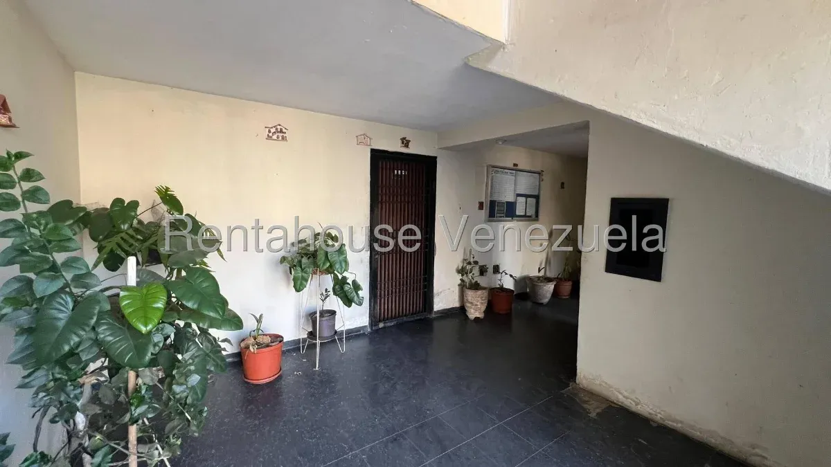 Amplio apartamento en venta Res El Cuji,zona norte, av Goajira, Maracaibo  - 4