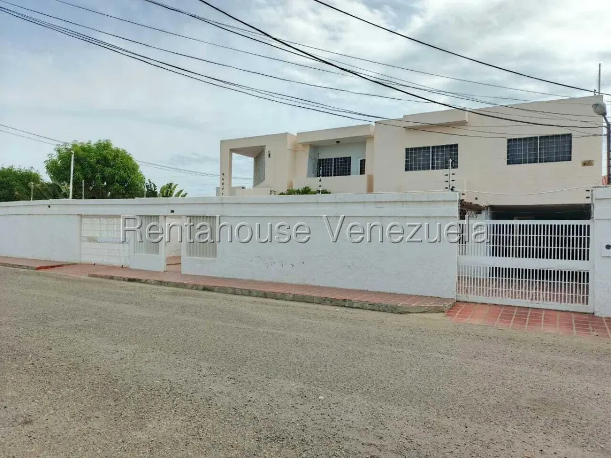 Magestuosa casa en venta Urb Monte Bello, zona norte. Maracaibo 