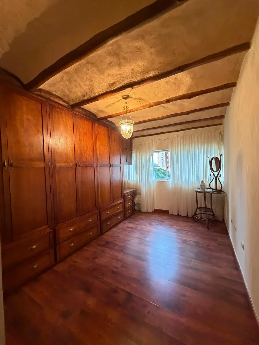 Clasico y espacioso Apartamento en el Parral, Valencia  - 13