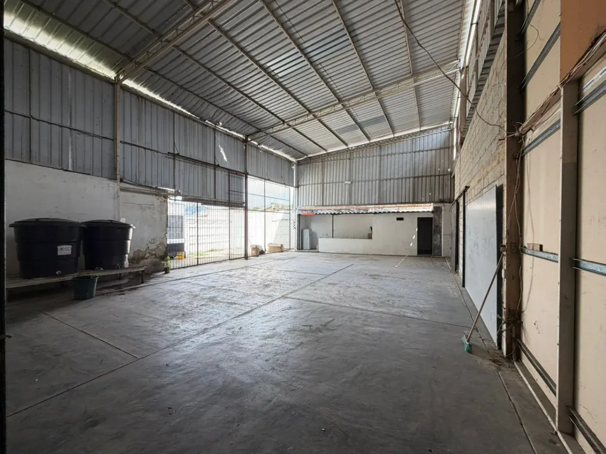 En venta exclusiva Casa Comercial - 2