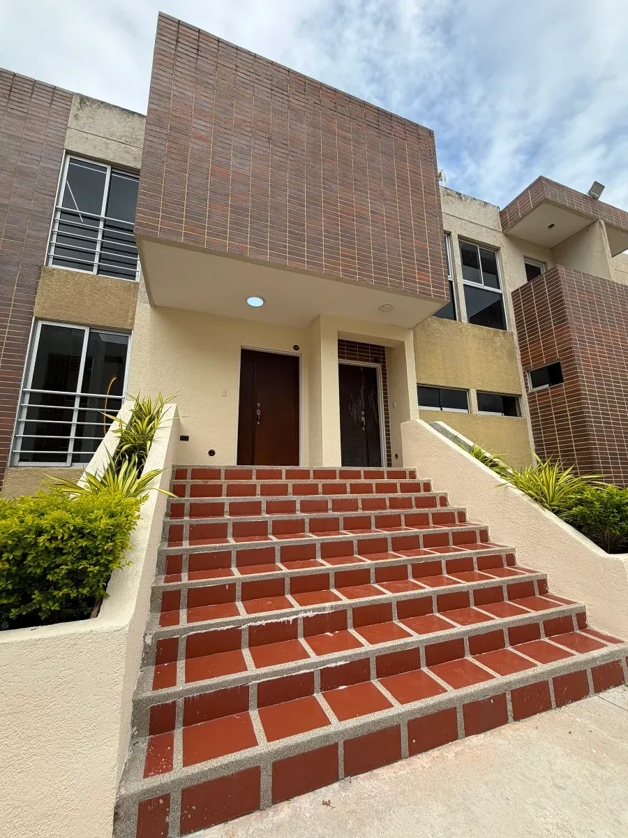 Venta de hermoso apartamento en Altos de Aricagua - 15