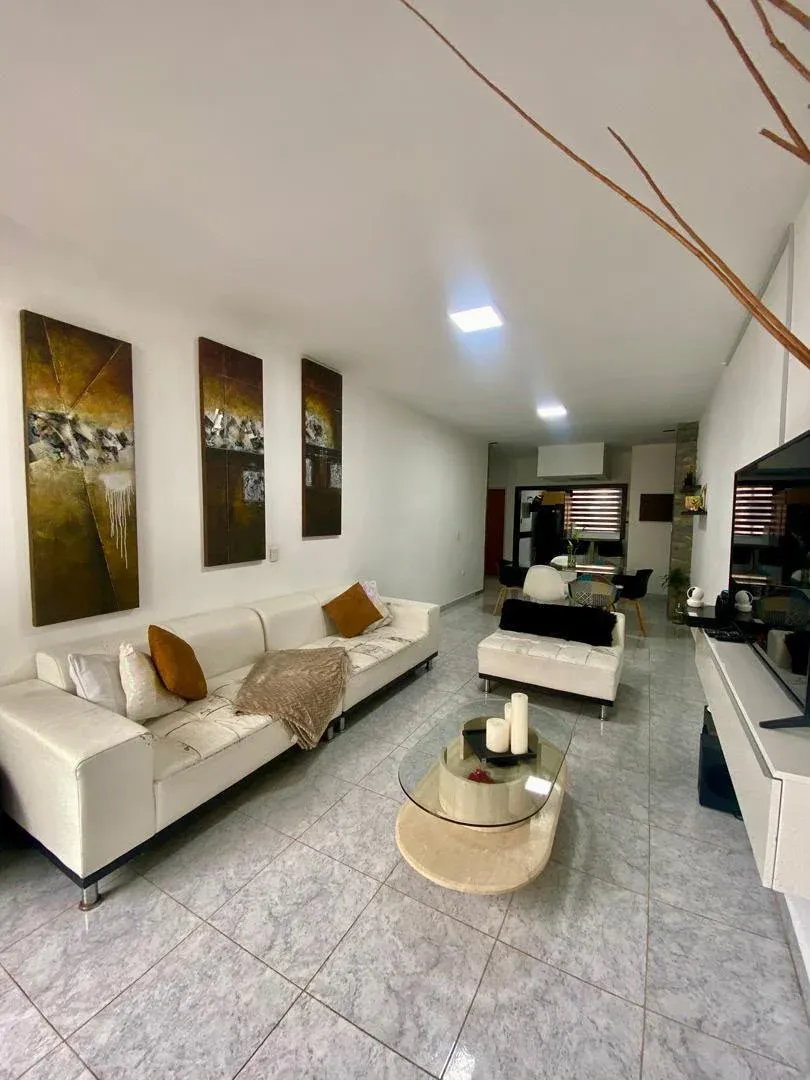 VENTA de Apartamento en Res. Retama .Ubicación Estratégica Sabana Larga - Prebo - 4