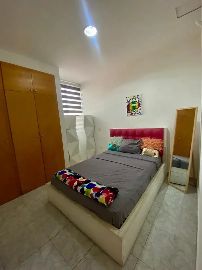 VENTA de Apartamento en Res. Retama .Ubicación Estratégica Sabana Larga - Prebo - 8