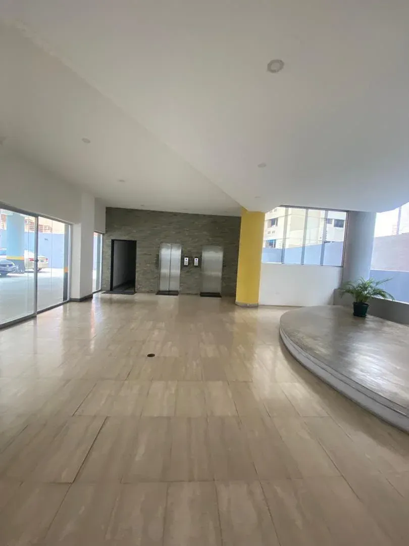 VENTA de Apartamento en Res. Retama .Ubicación Estratégica Sabana Larga - Prebo - 13