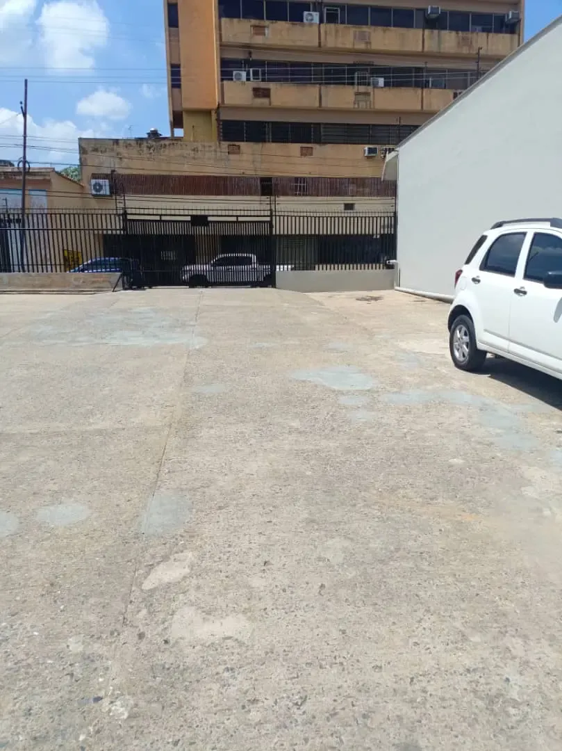 LOCAL EN ALQUILER | NIVEL MEZZANINA | AV. BOLÍVAR NORTE  - 8