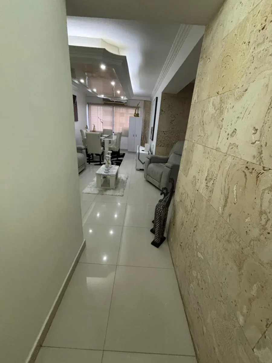 APARTAMENTO AMOBLADO EN ALQUILER / VENTA Urb. Valles de Camoruco .Residencias El Nogal - 2