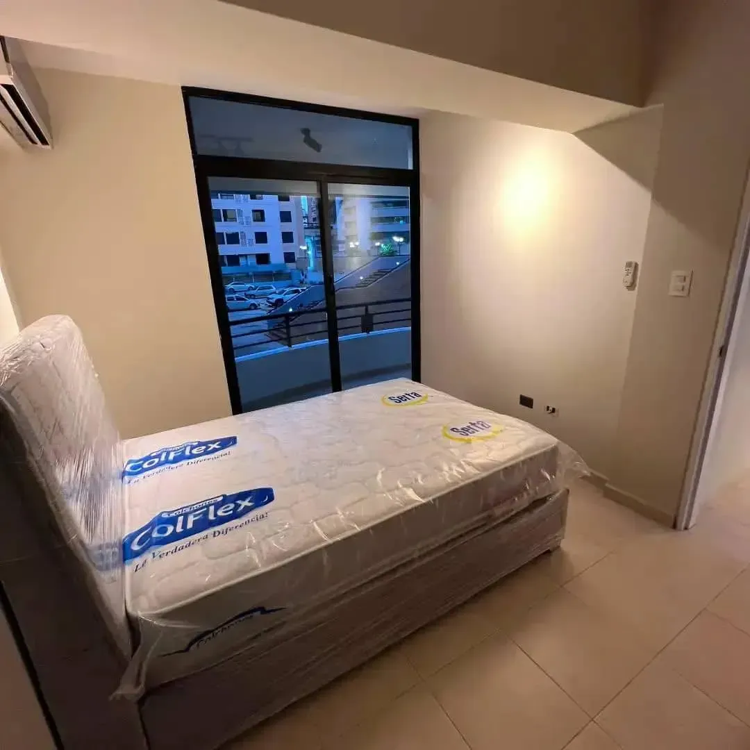 APARTAMENTO EN ALQUILER . AMUEBLADO.RES. SANTA CLARA.URB. AGUA BLANCA - 4