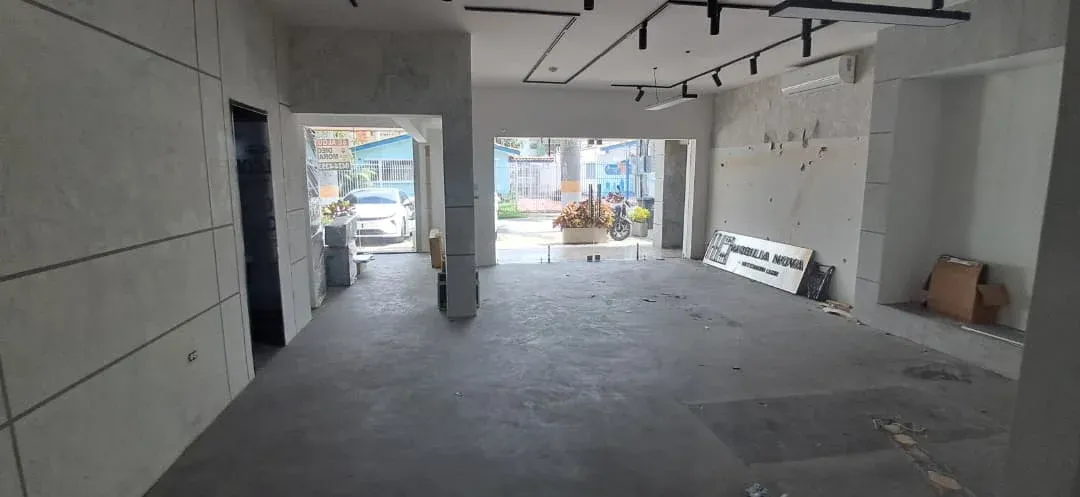 EN ALQUILER: LOCAL COMERCIAL PIE DE CALLE .LO NUEVO EN EL VIÑEDO - 3
