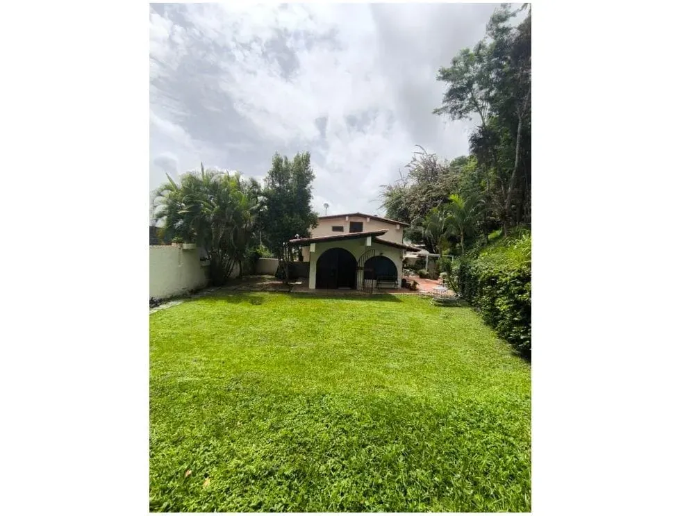 En venta  hermosa casa ubicada en cafetal caracas  - 18
