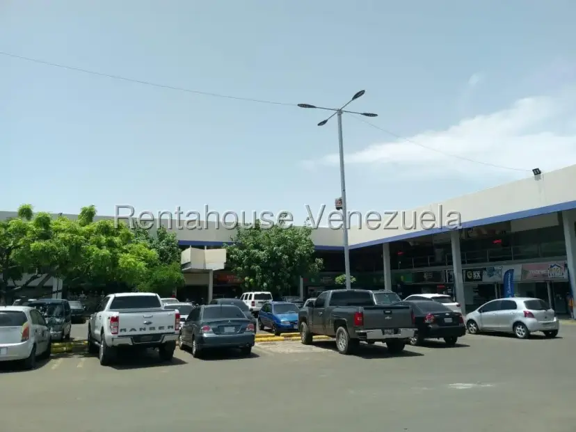 LOCAL COMERCIAL EN ALQUILER EN DELICIAS NORTE 