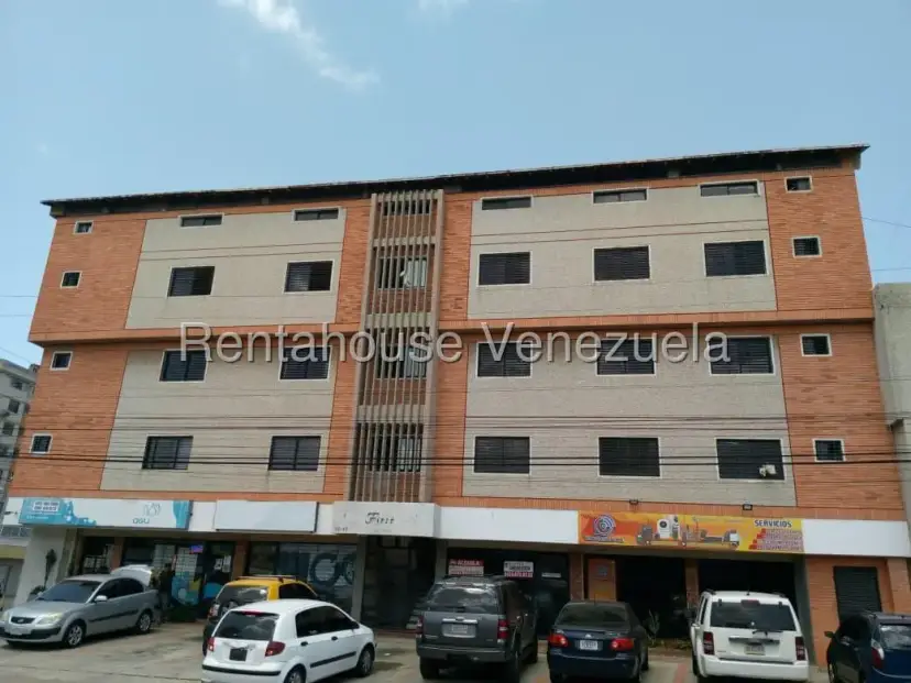 LOCAL COMERCIAL EN VENTA EN SECTOR TIERRA NEGRA 