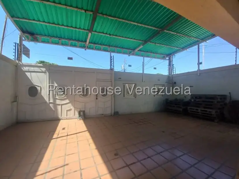 GALPÓN EN VENTA EN AMPARO