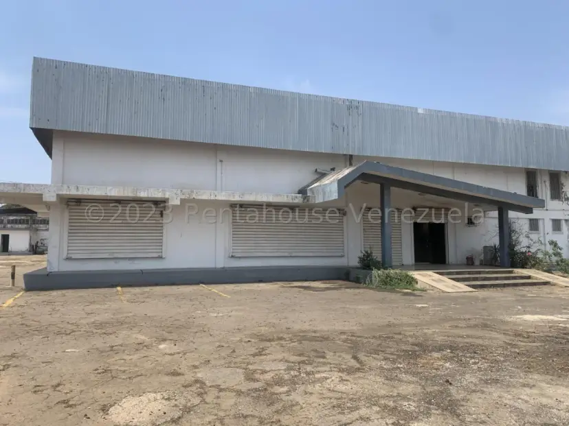 GALPÓN COMERCIAL EN VENTA EN AV GOAJIRA